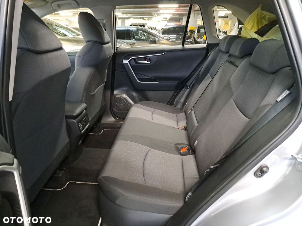 Toyota RAV4 - 13
