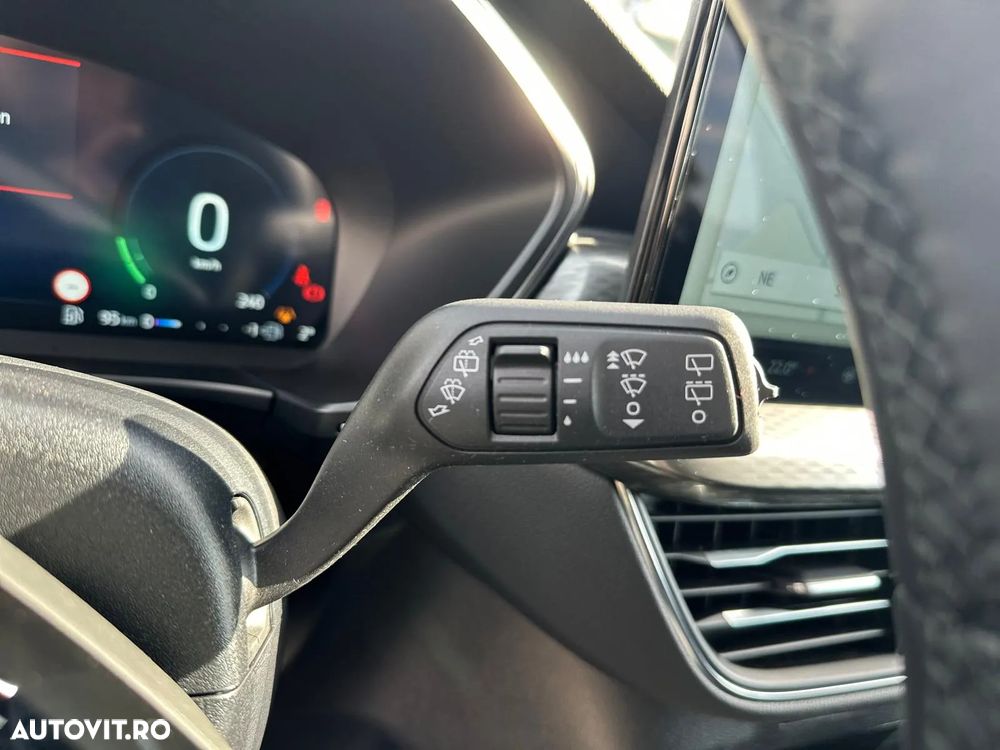 Ford Kuga 1.5 EcoBoost A8 FWD Titanium - 39