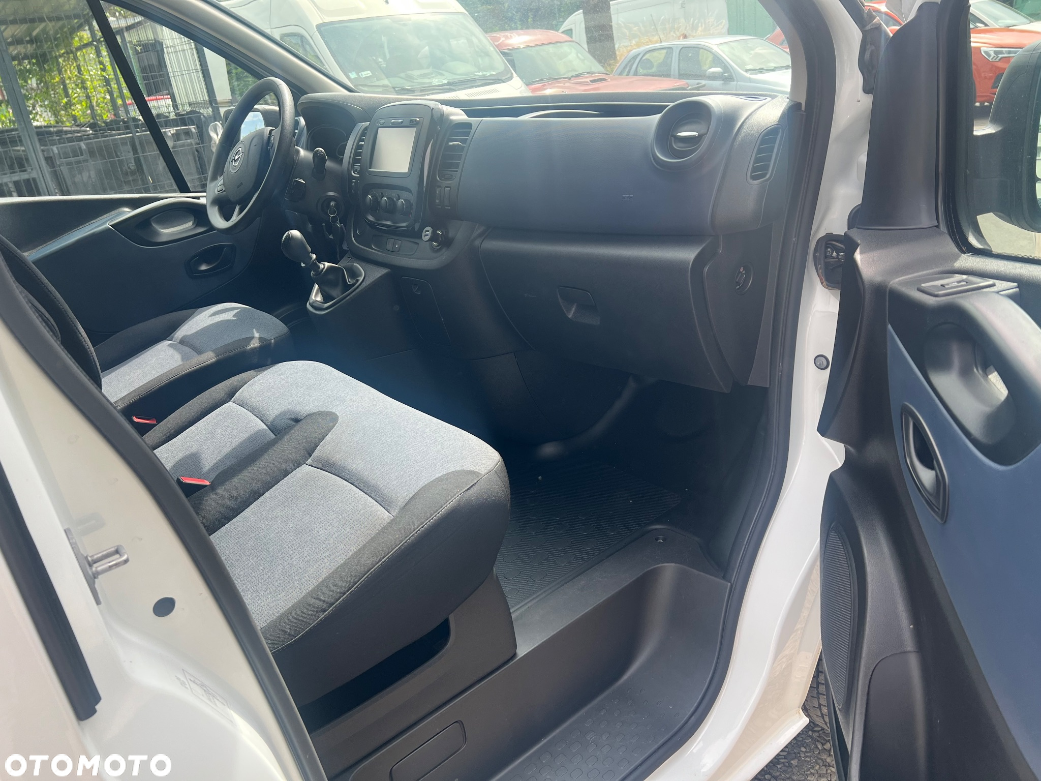 Opel Vivaro - 9