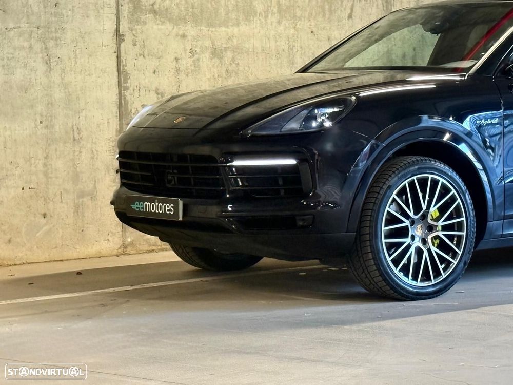 Porsche Cayenne Coupé E-Hybrid - 8