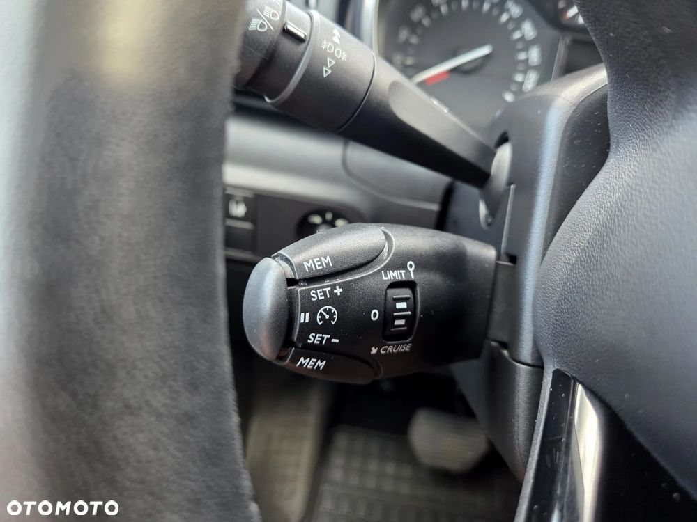 Citroën C3 1.2 PureTech Elle S&S EAT6 - 15