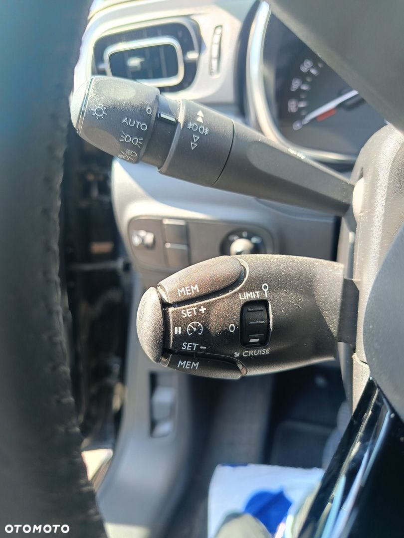 Citroën C3 1.2 PureTech Shine EAT6 - 18
