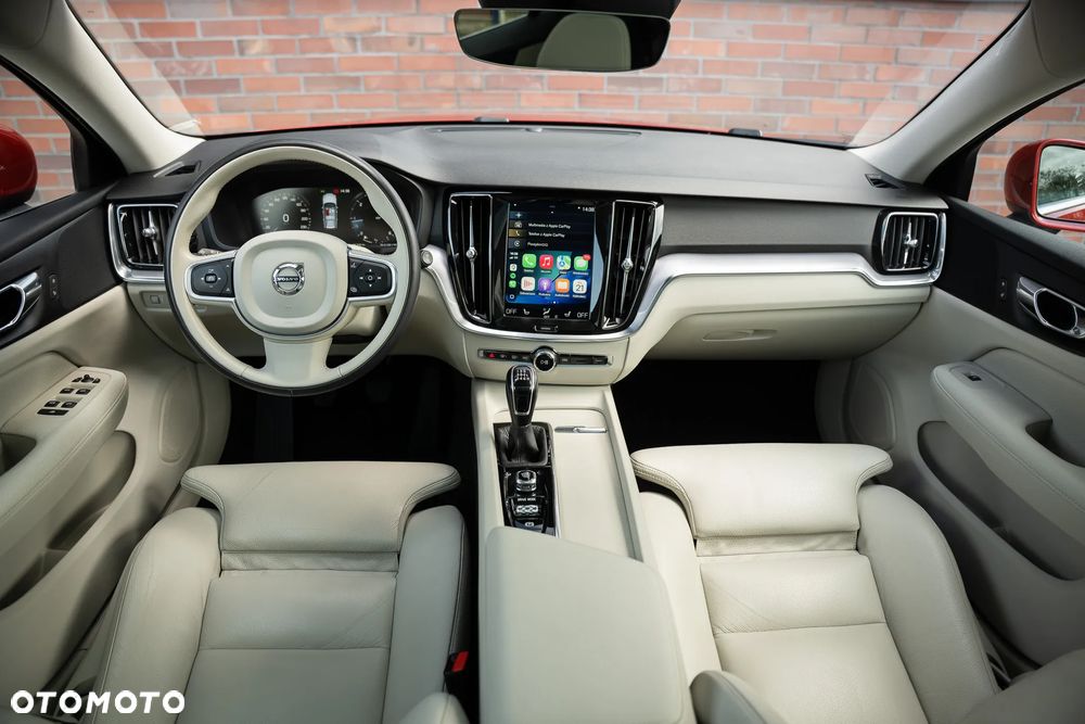 Volvo V60 D3 Drive-E Momentum - 4