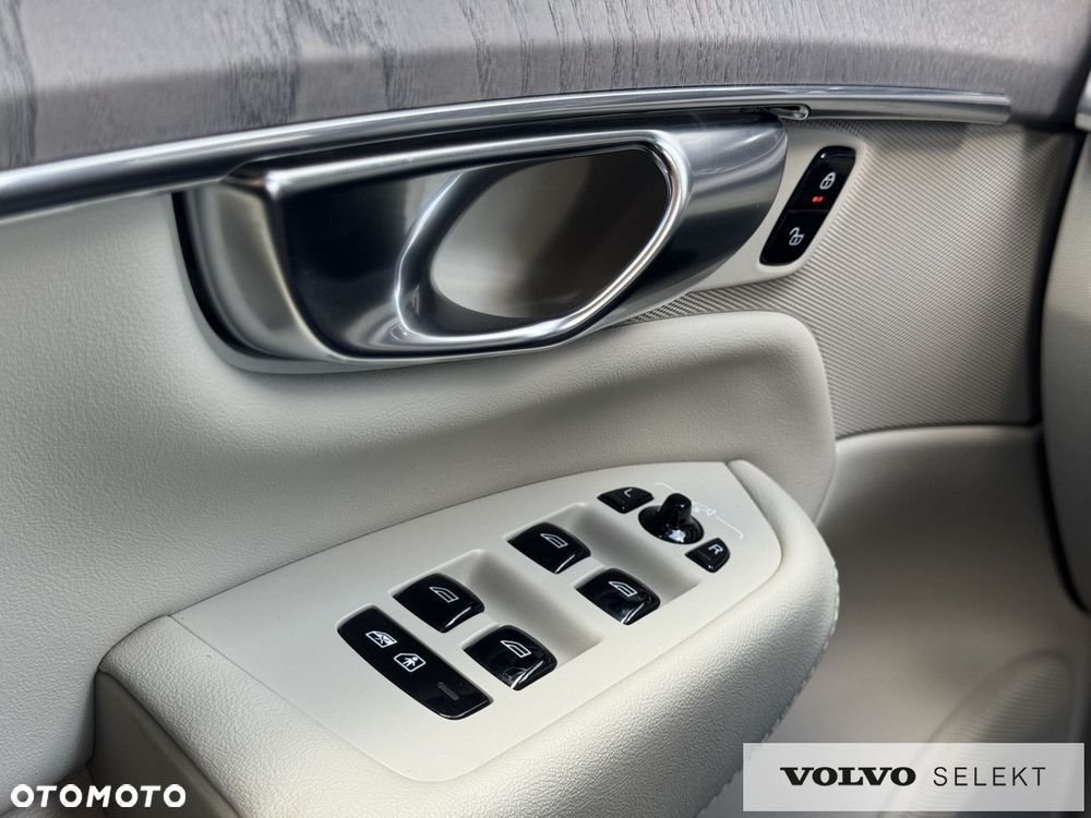 Volvo XC 90 - 36