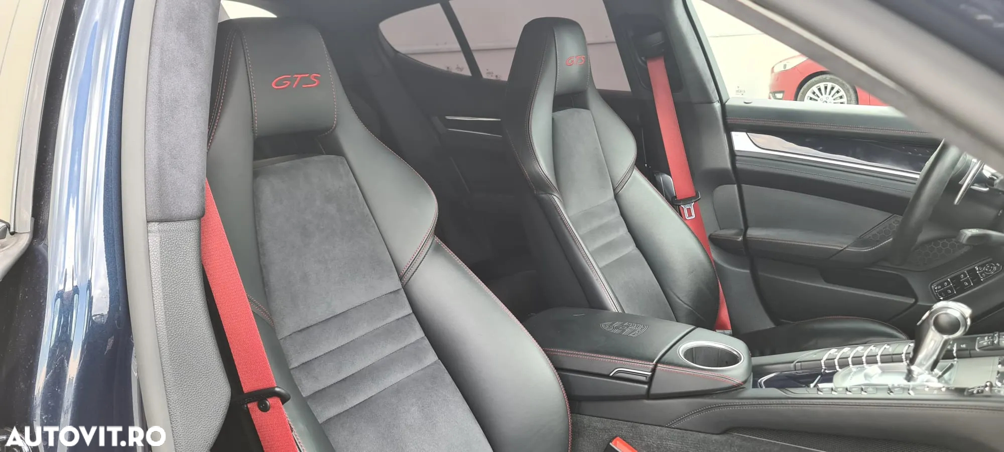 Porsche Panamera GTS PDK - 25