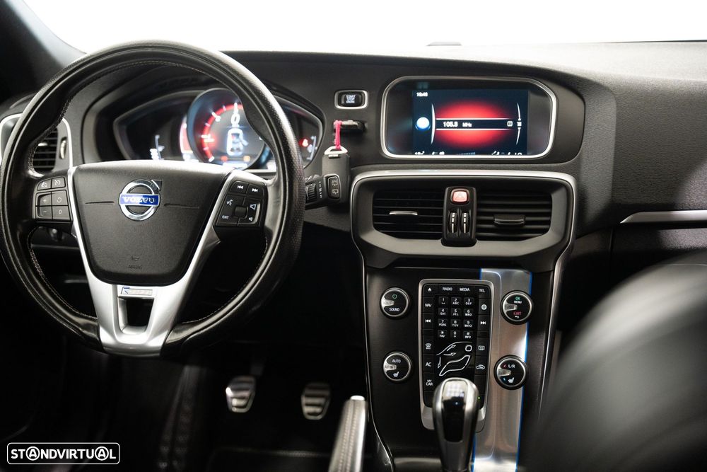 Volvo V40 2.0 D2 R-Design - 12