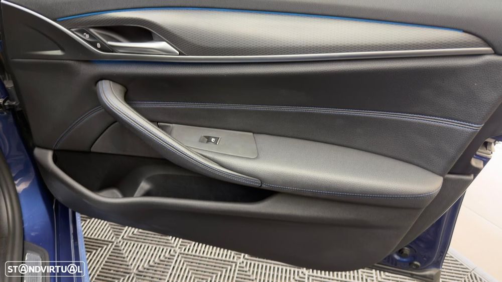 BMW 530 e Pack Desportivo M - 56