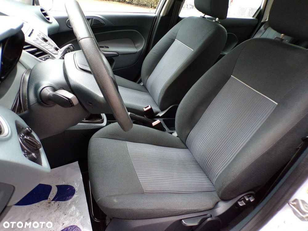 Ford Fiesta 1.25 Trend EU5 - 19