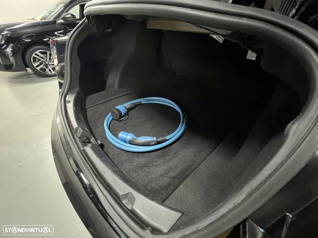 Tesla Model 3 Long-Range Dual Motor AWD - 43