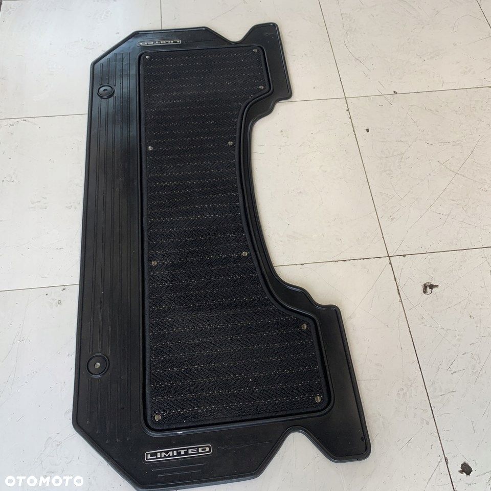 Dywaniki chodniczki oryginalne komplet 3szt DODGE RAM V 1500 LIMITED 21r - 8