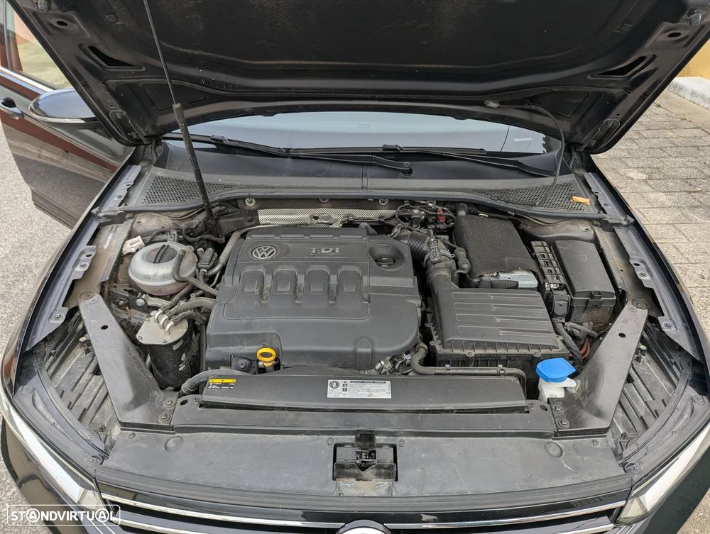 VW Passat 1.6 TDI Confortline - 16