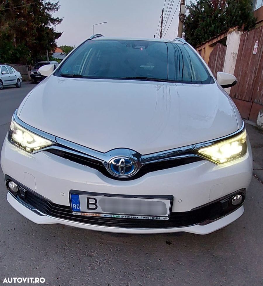 Toyota Auris - 1