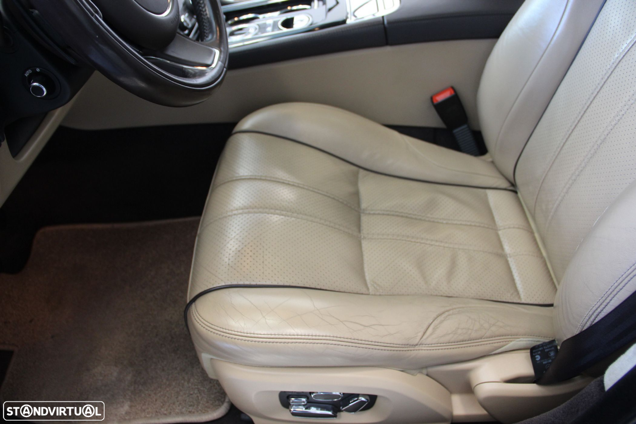 Jaguar XJ 3.0 D V6 Premium Luxury - 12