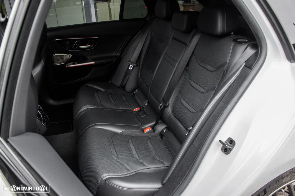 Mercedes-Benz C 63 AMG S E Performance 4Matic - 28