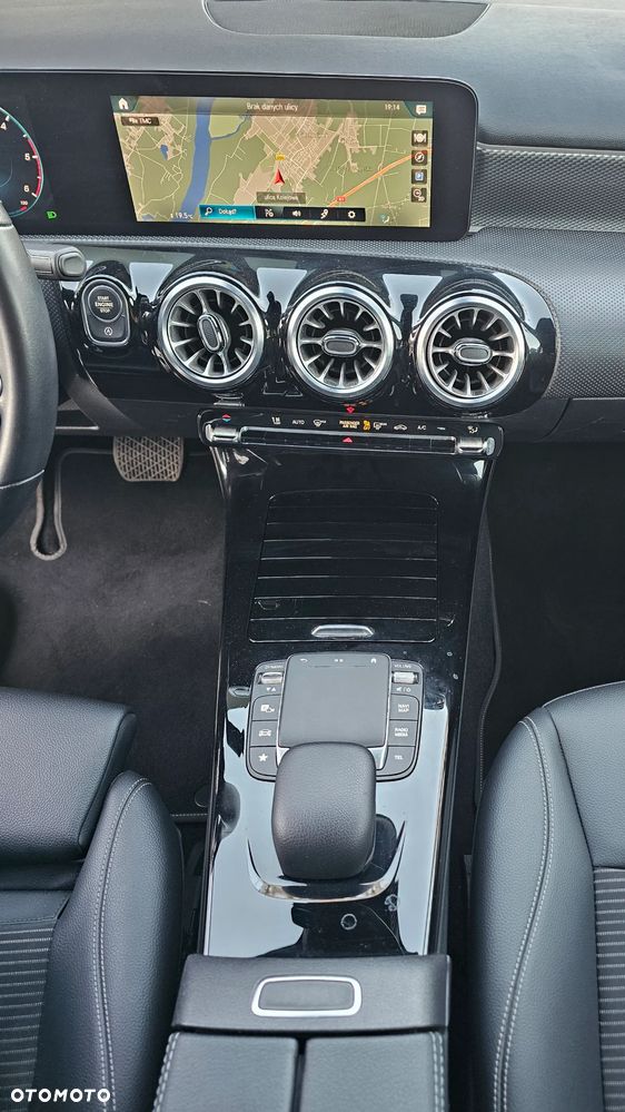 Mercedes-Benz Klasa A 200 d AMG Line 8G-DCT - 23