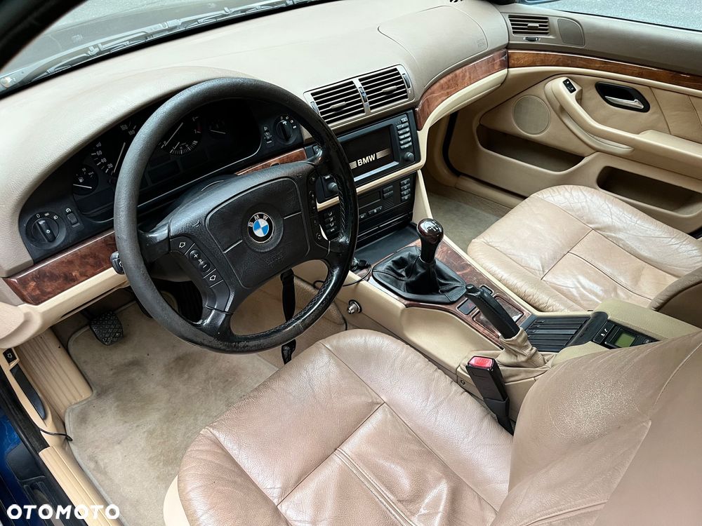 BMW Seria 5 520i - 13
