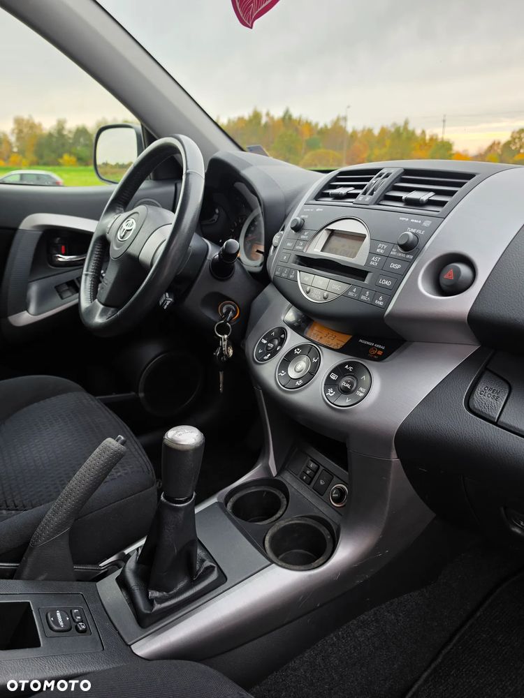 Toyota RAV4 2.0 4x4 Travel - 35