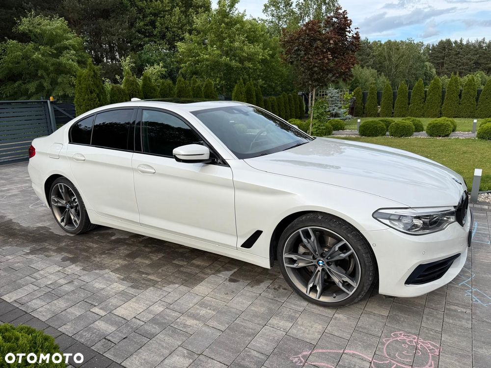 BMW Seria 5 520d xDrive MHEV Sport Line sport - 4