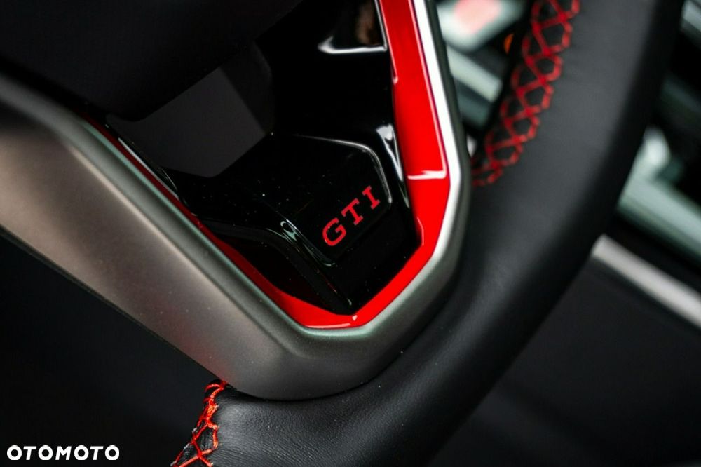 Volkswagen Golf - 18