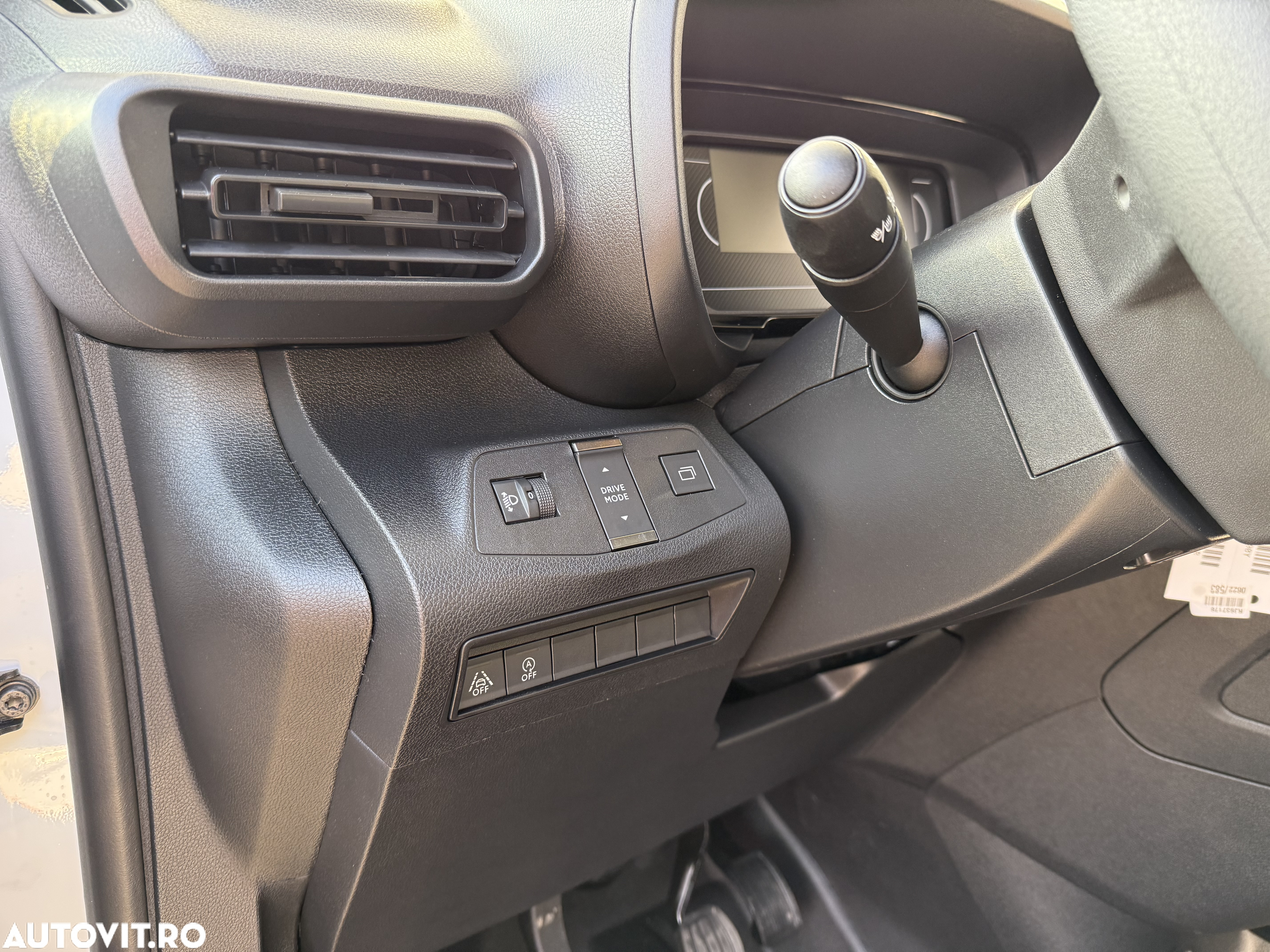 Jeep Avenger 54 kWh BEV 156 CP Longitude - 20