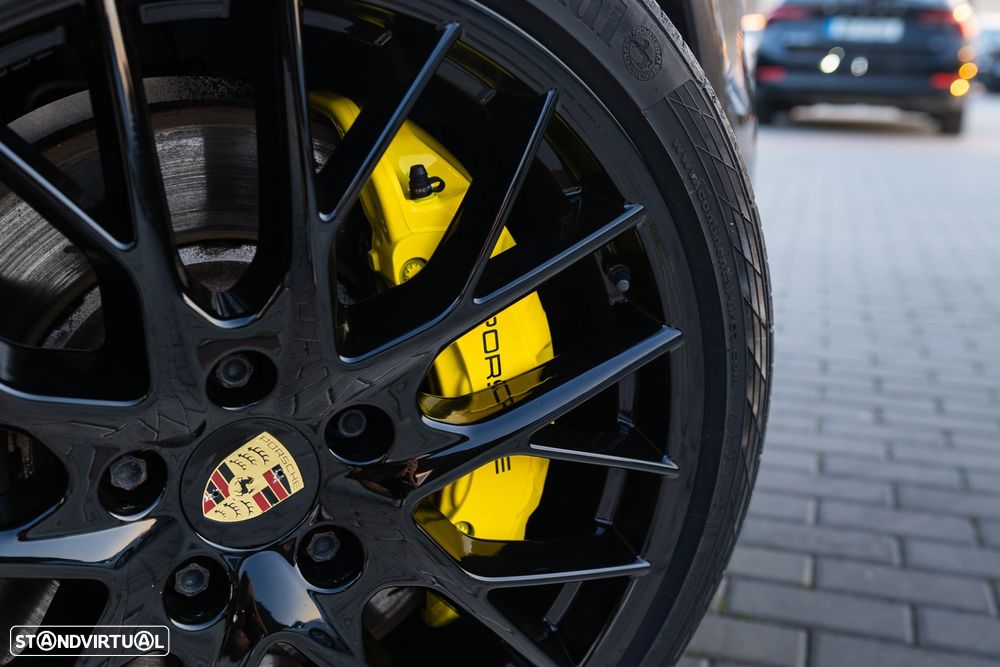 Porsche Panamera Sport Turismo 4 E-Hybrid - 5