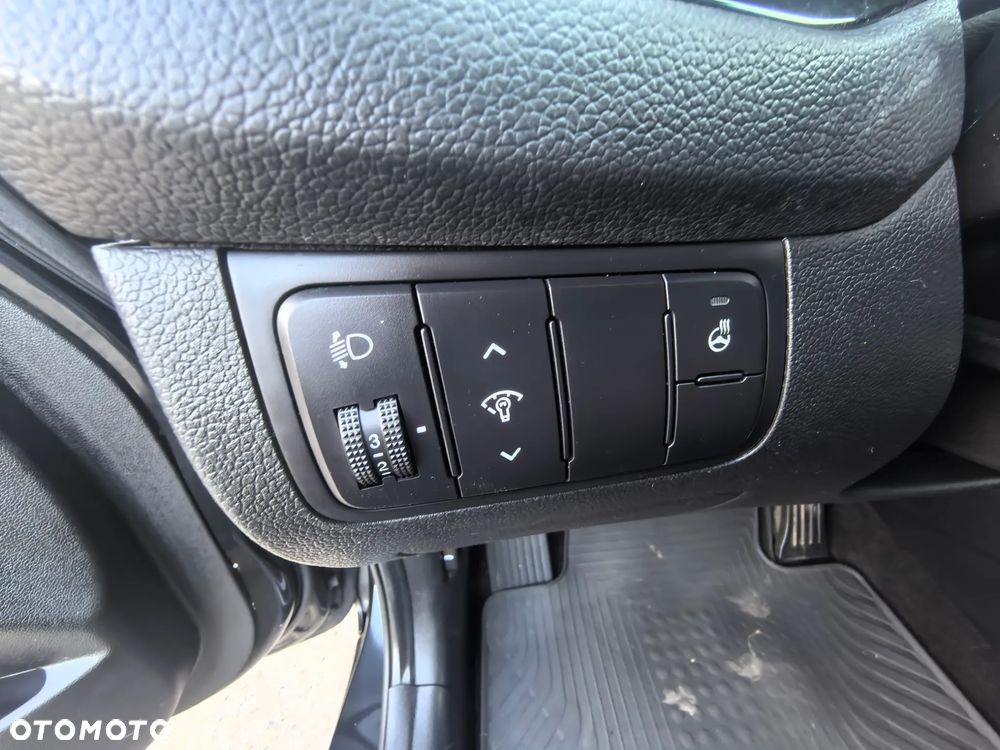 Kia Ceed 1.6 GDI Platinum Edition - 24