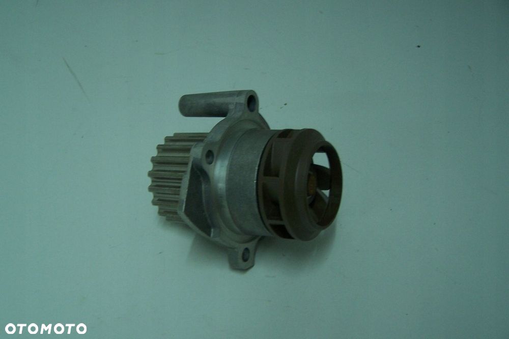 Pompa wody Ford Galaxy 1.9 ME6M21-8501-A1A nowa - 1