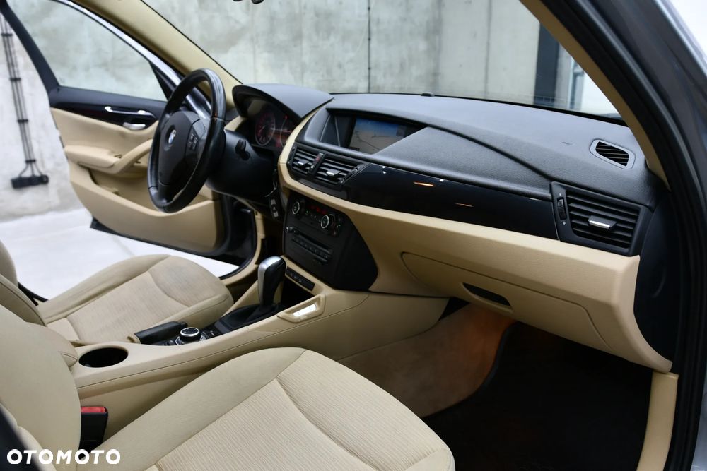 BMW X1 xDrive18d - 23