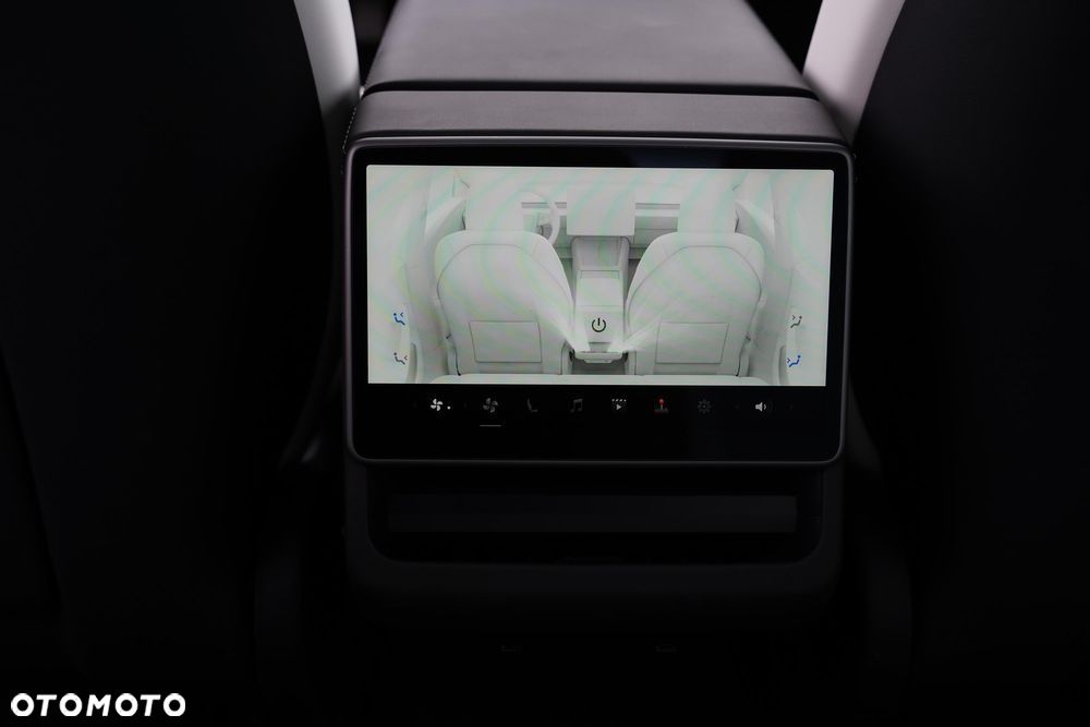 Tesla Model 3 Long Range AWD - 14