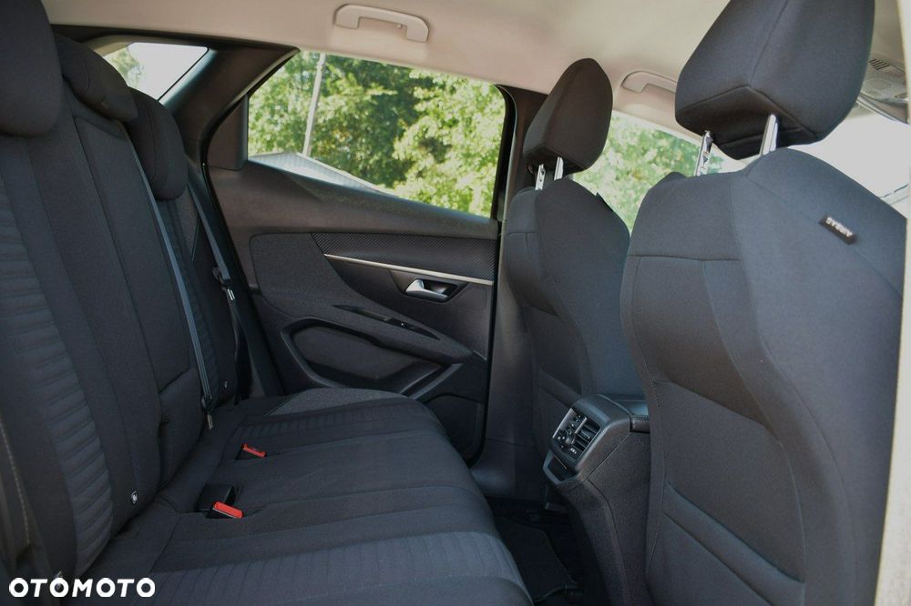 Peugeot 3008 1.2 PureTech Active Pack S&S - 19
