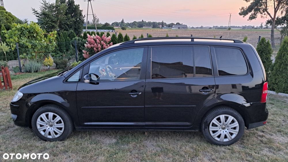 Volkswagen Touran - 2