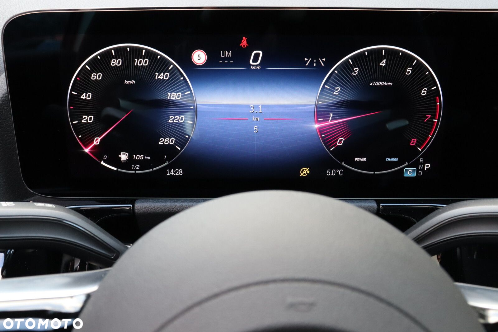 Mercedes-Benz GLA 200 AMG Line - 14