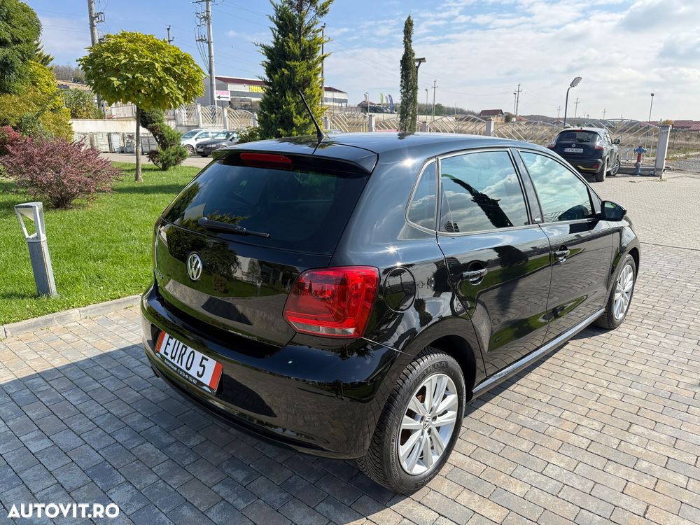 Volkswagen Polo 1.4 Highline DSG - 9