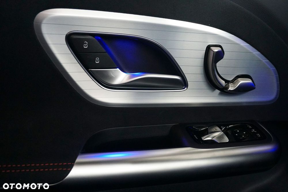 Mercedes-Benz GLB - 17