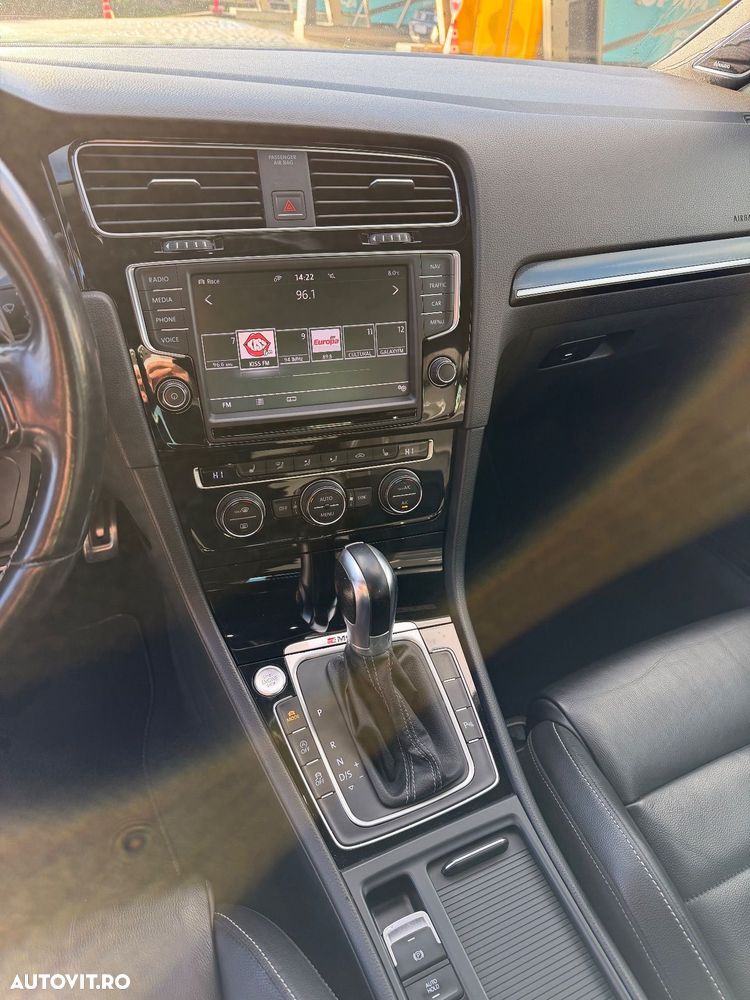 Volkswagen Golf R 4Motion (BlueMotion Technology) DSG - 7