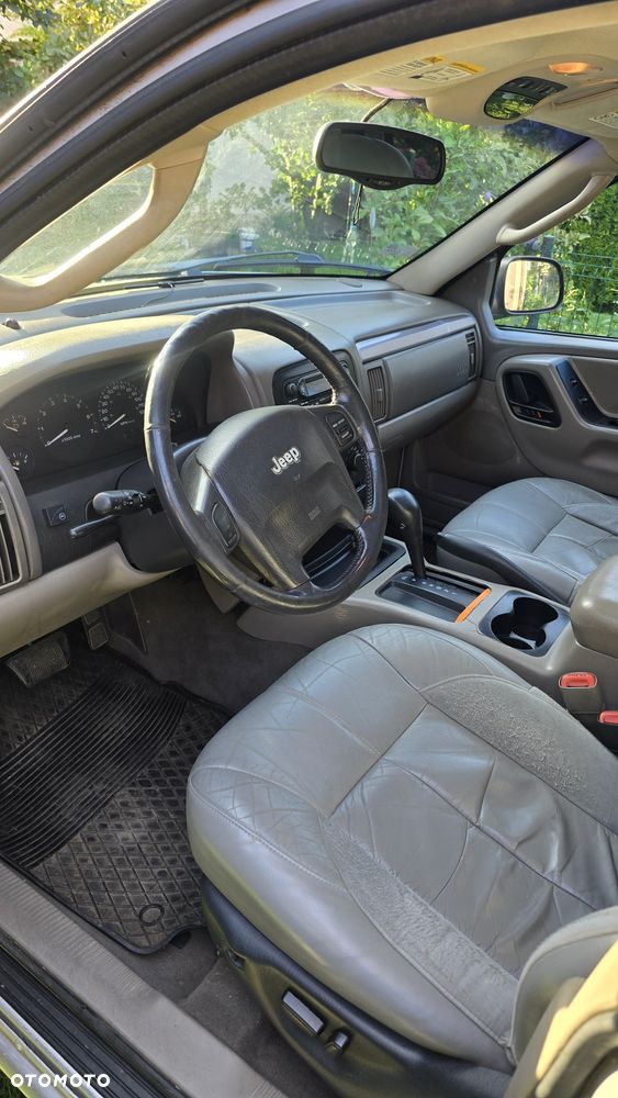 Jeep Grand Cherokee - 4