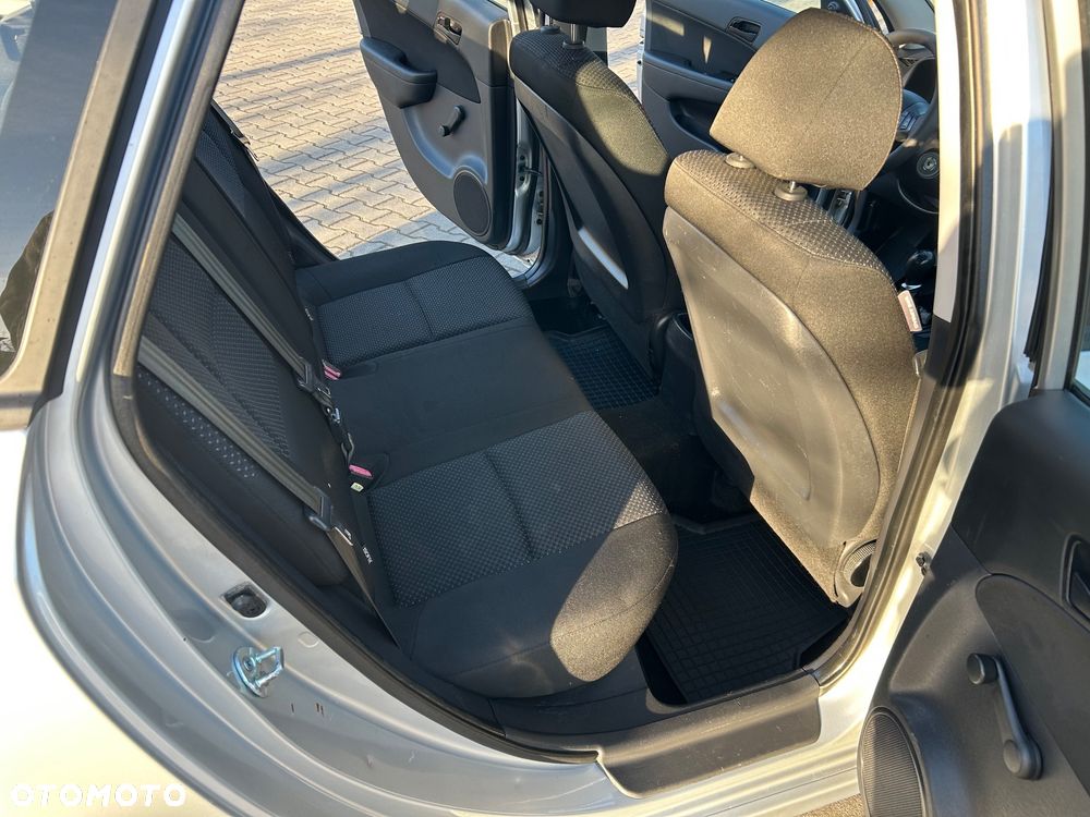 Hyundai i30 i30cw 1.6 CRDi FIFA WM Edition - 24
