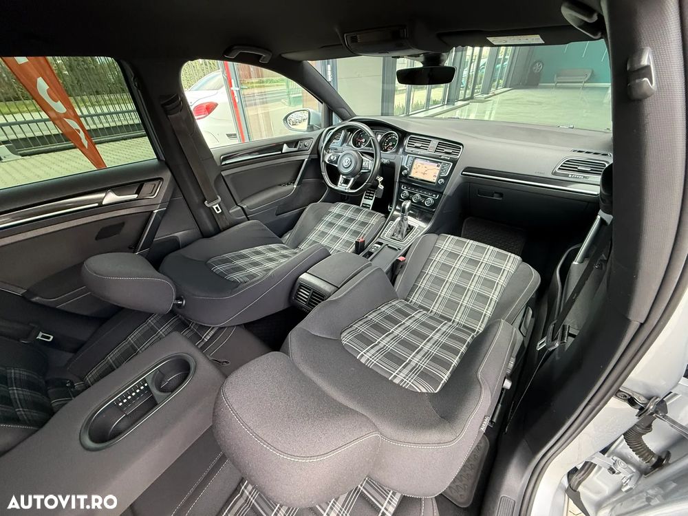 Volkswagen Golf GTD (BlueMotion Technology) DSG - 7