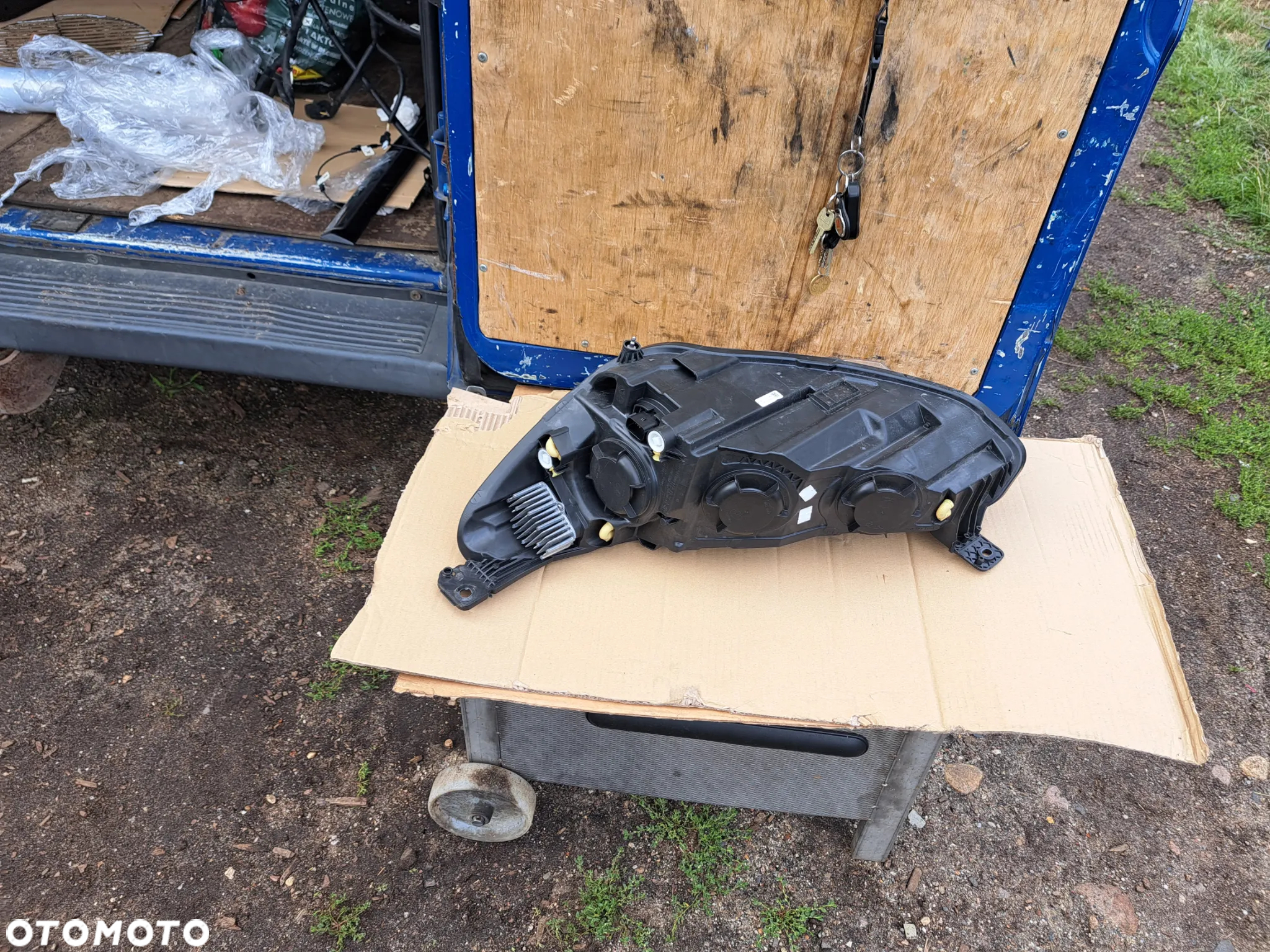 Lampa przednia prawa Ford Focus MK-4 IV JX7B-13W029-CE Reflektor prawy przód Ford Focus IV MK4 4 - 6