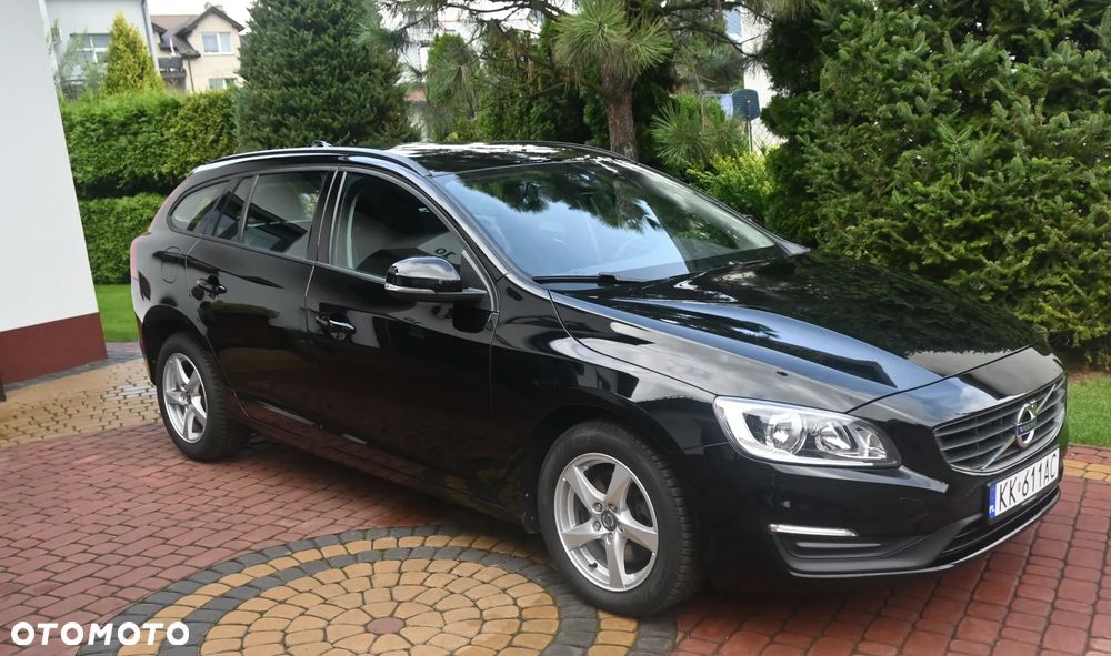 Volvo V60 D2 Drive-E Dynamic Edition (Kinetic) - 1