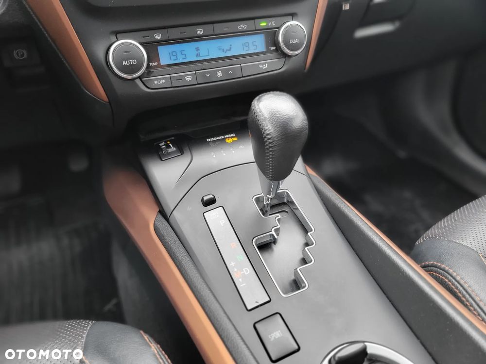 Toyota Avensis 1.8 Prestige MS - 14