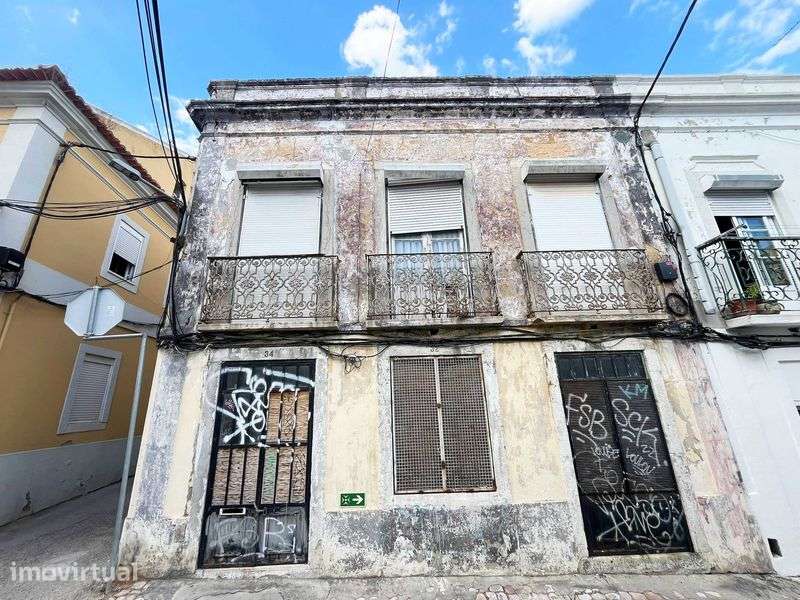 VENDEM-SE 2 PRÉDIOS - REMODELAÇÃO TOTAL - B. FONTE NOVA - Grande imagem: 2/12