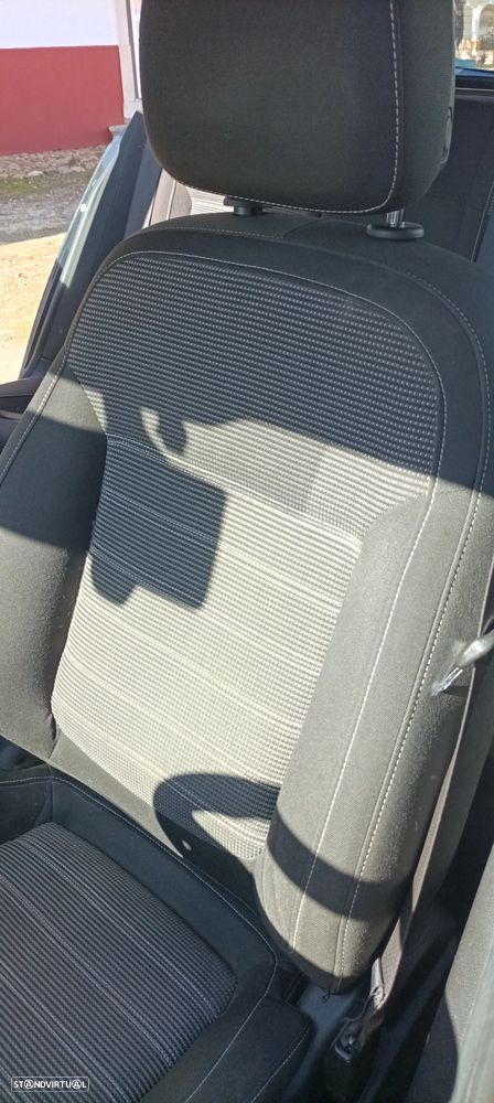 Opel Insignia Sports Tourer - 16