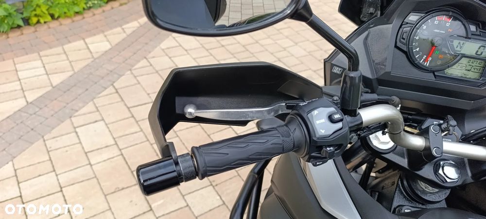 Suzuki V-STROM - 12