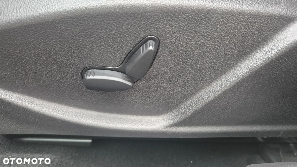 Ford Focus 1.0 EcoBoost Titanium - 25