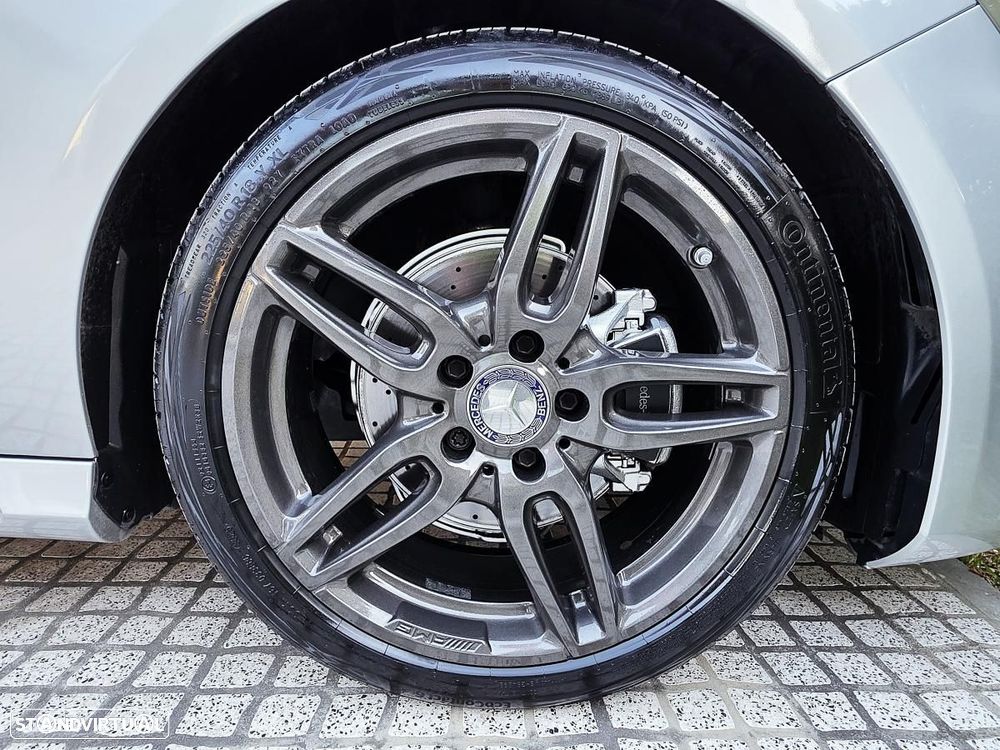Mercedes-Benz A 180 d AMG Line - 28
