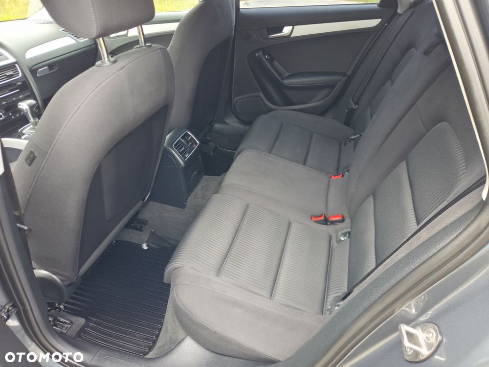 Audi A4 Limousine - 14