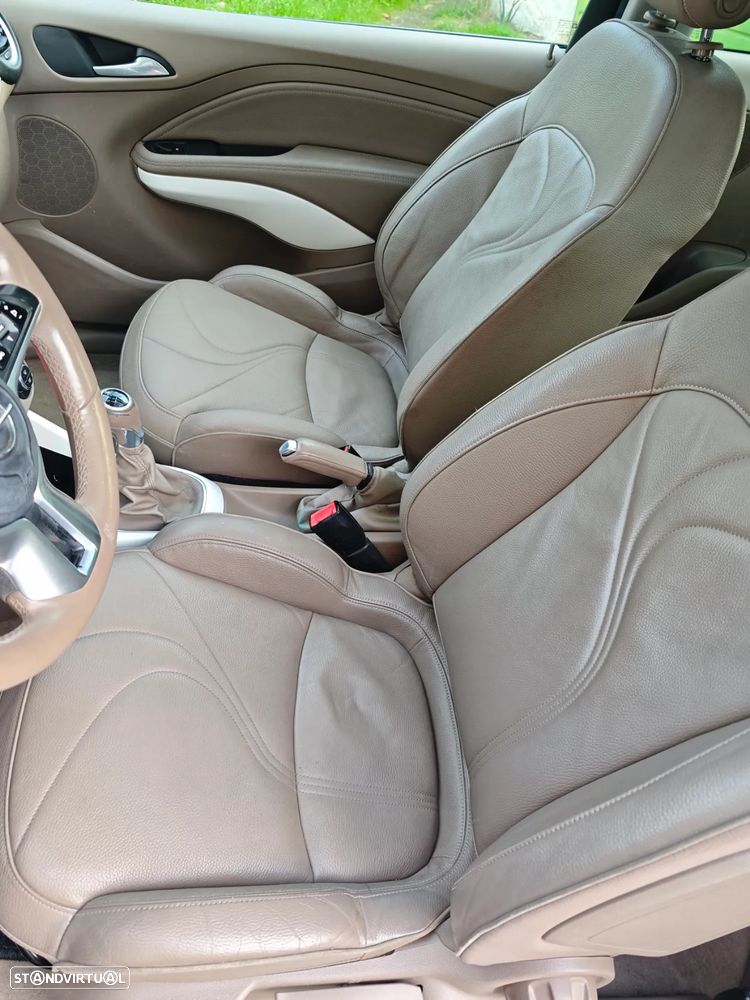 Opel Adam 1.4 S&S Glam - 4