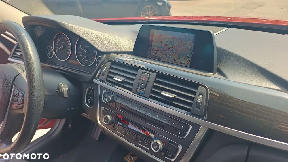 BMW Seria 3 318d Luxury Line - 25