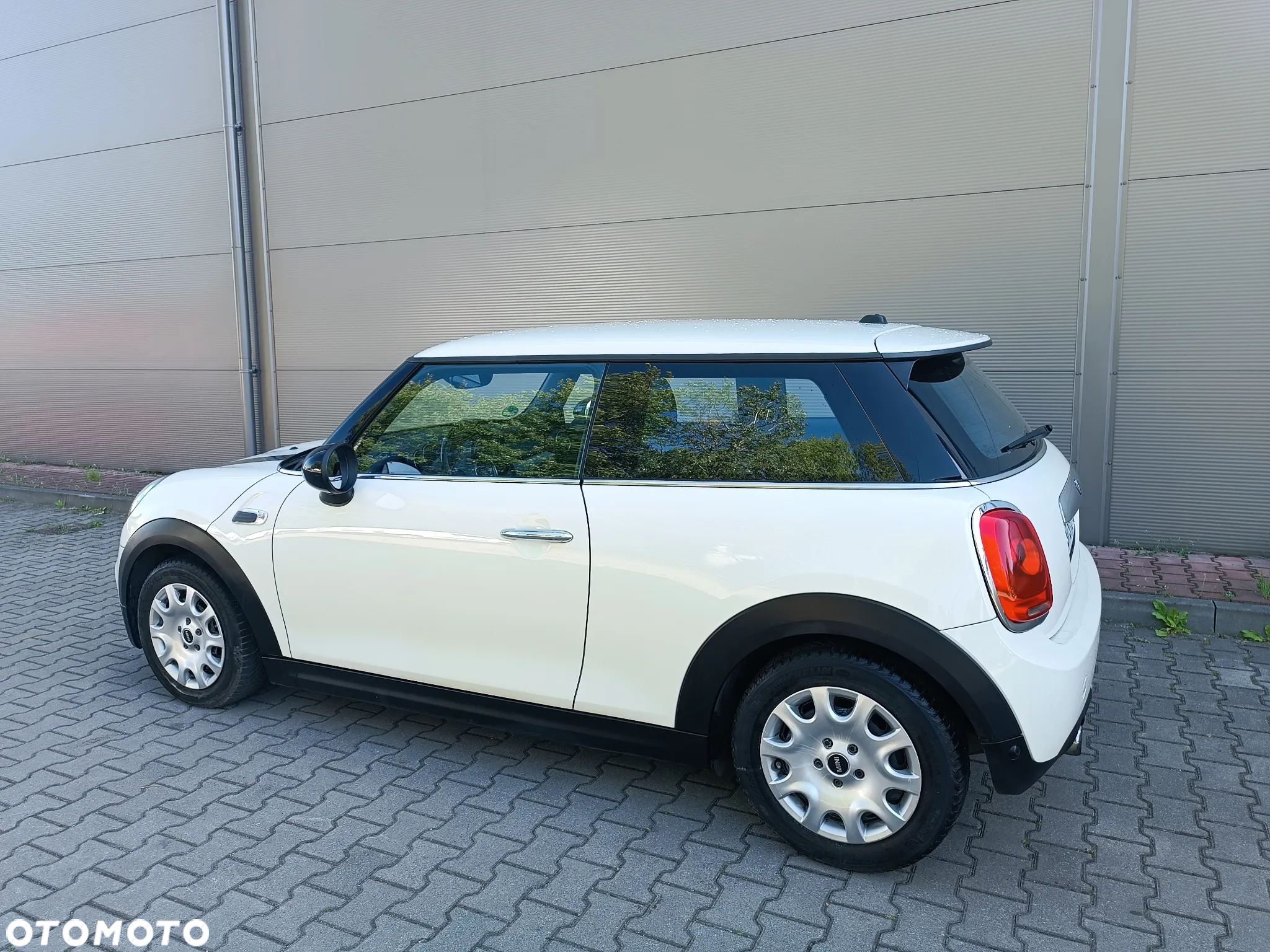 MINI ONE Standard - 14